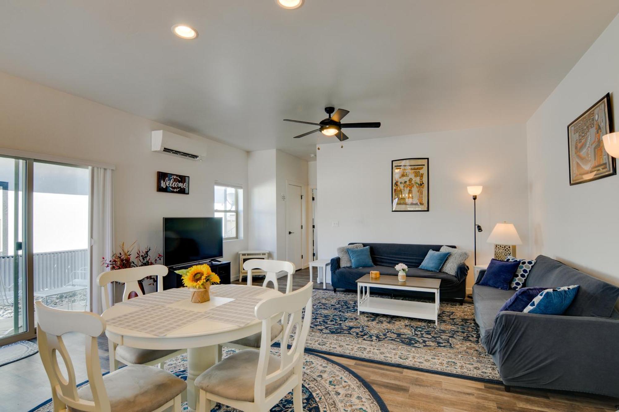 Apartment Lakefront Escape Near Hiking Trails