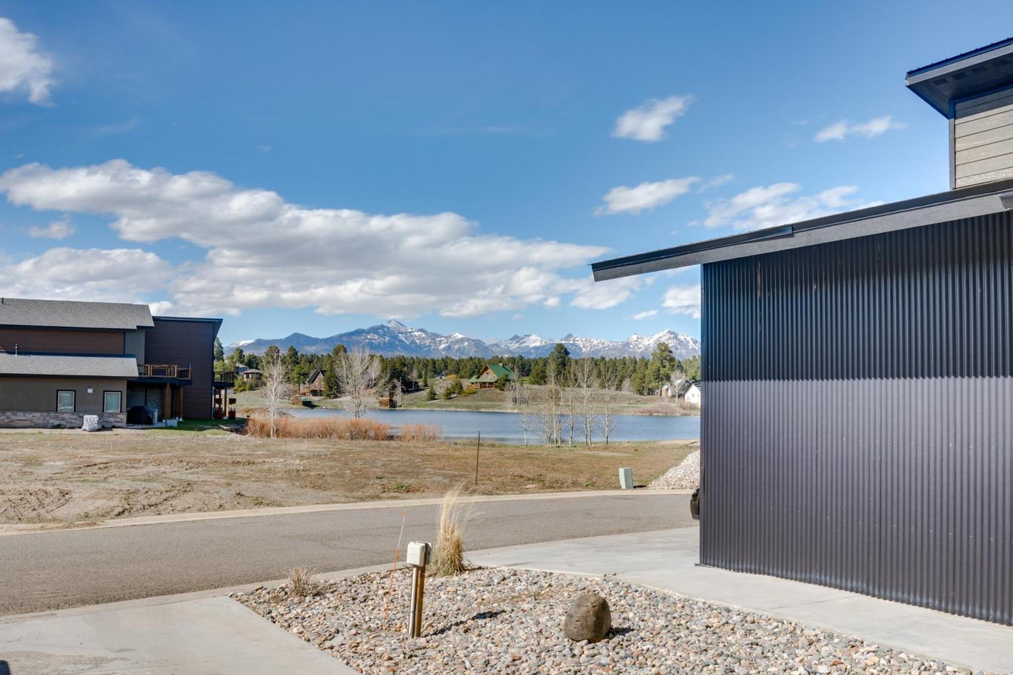 Lakefront Escape Near Hiking Trails
