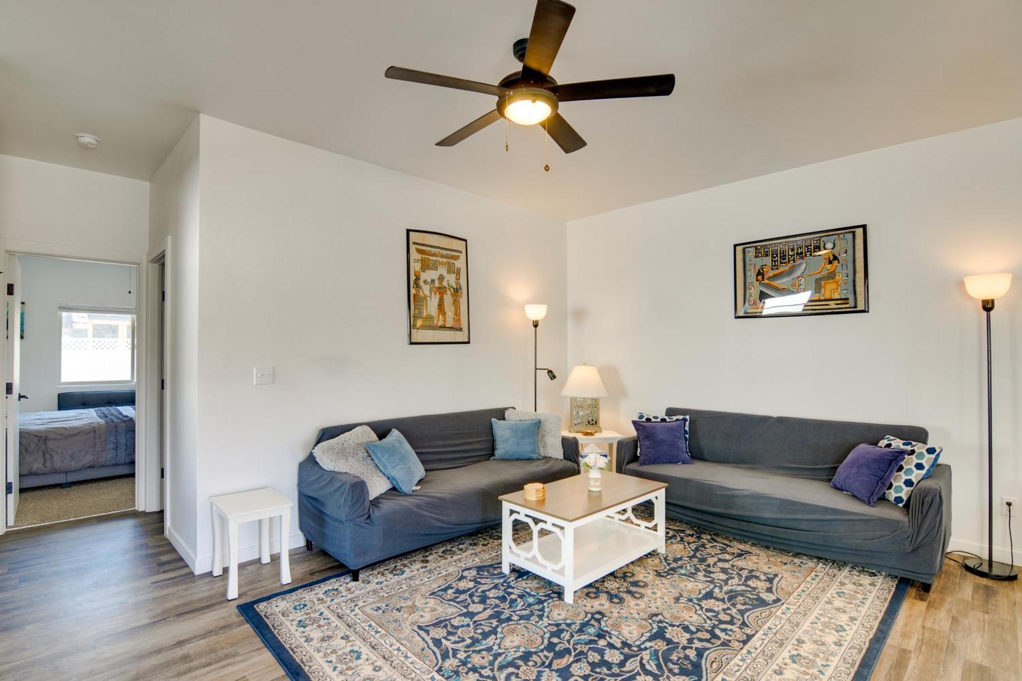 Apartment Lakefront Escape Near Hiking Trails *